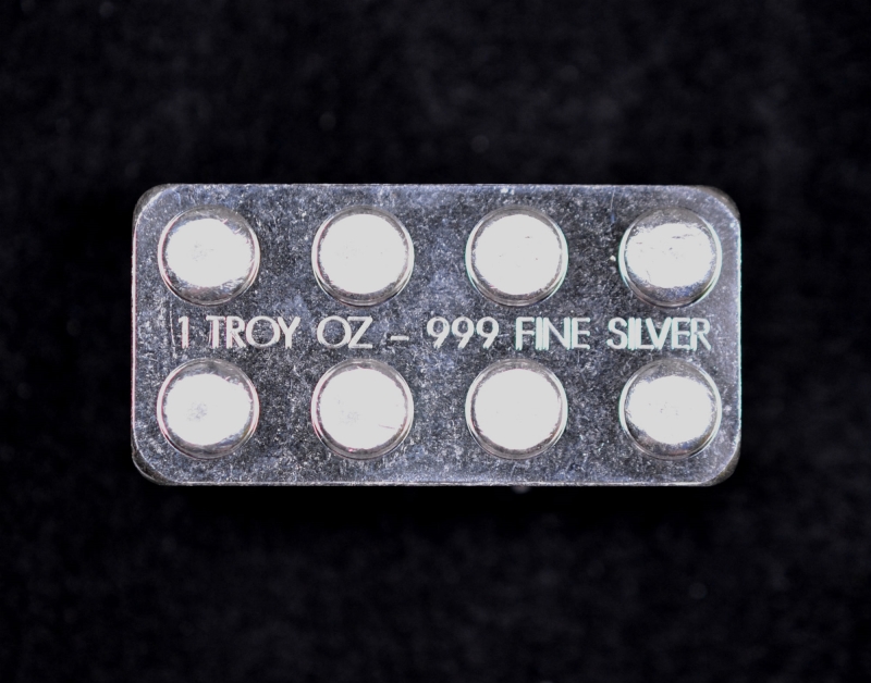 Silver lego hot sale brick